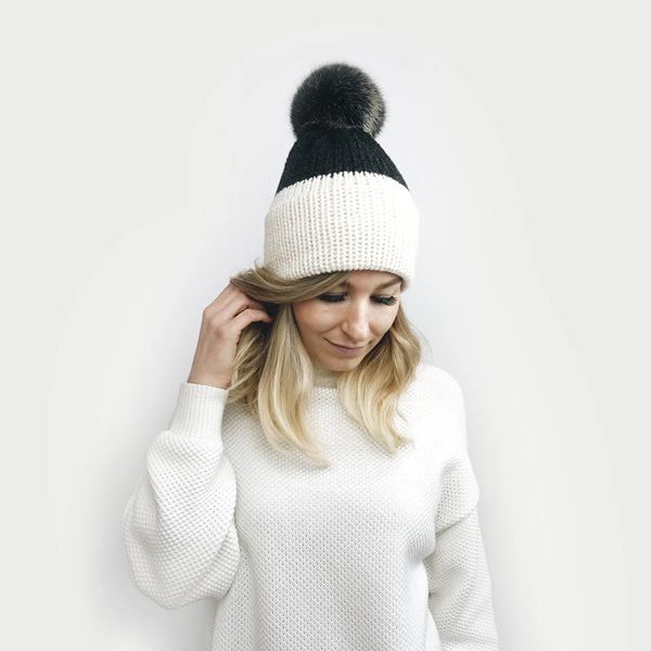 Beanie_TT_WhiteCharcoal_1.jpg