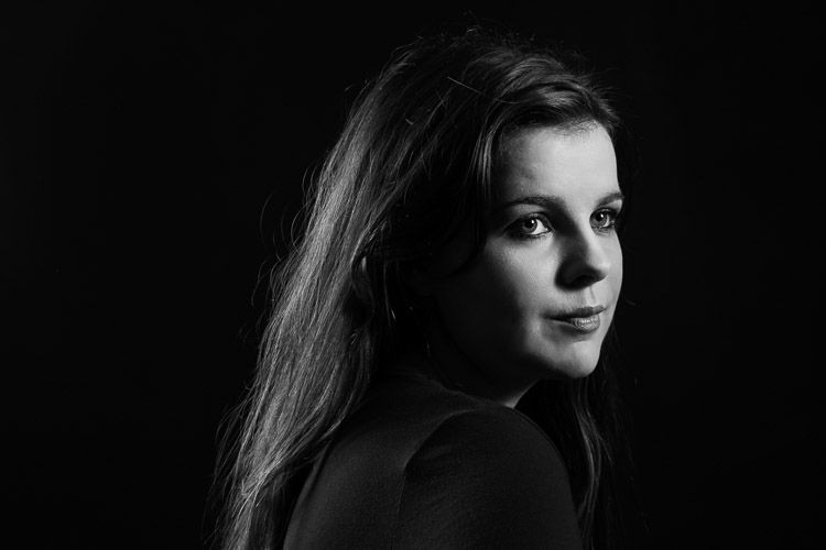 low-key-portrait-example-09.jpg
