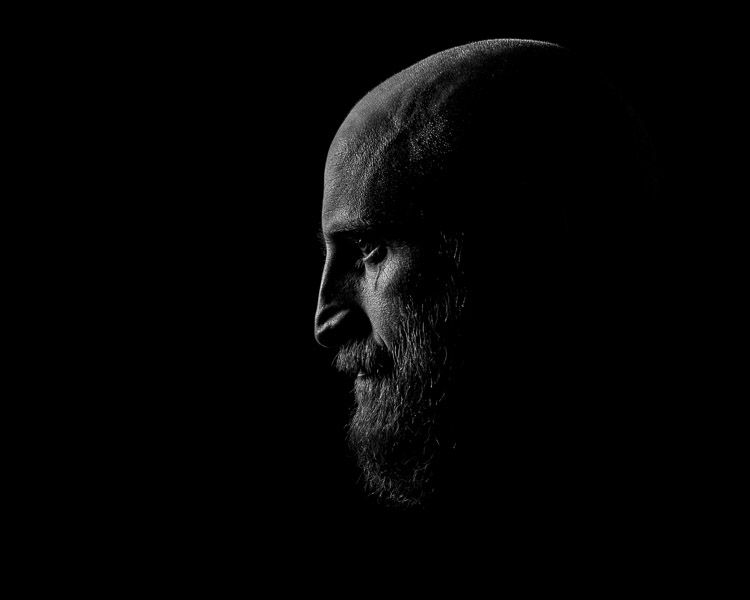 low-key-portrait-examples-01.jpg